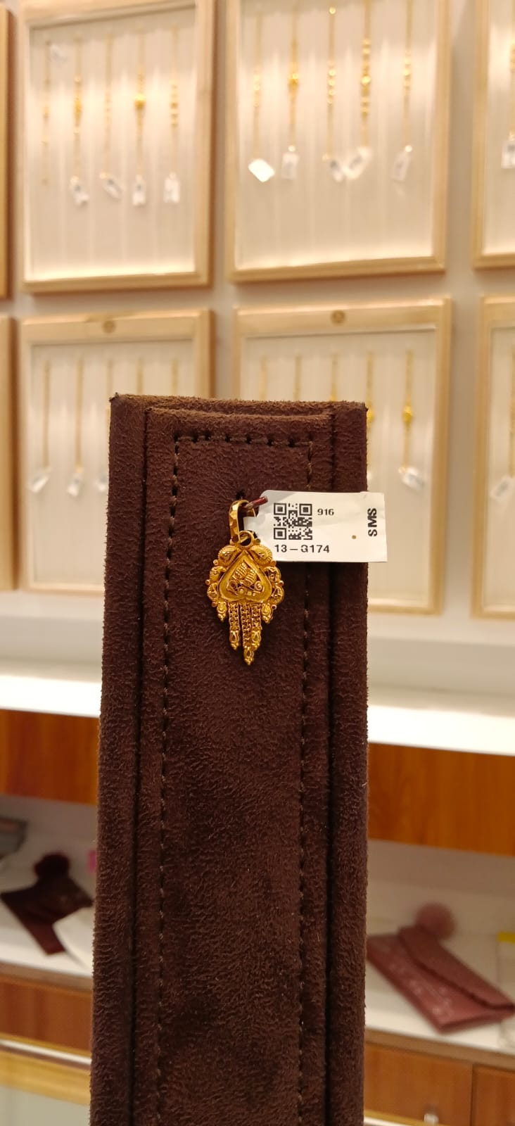 Single Hook Dollar